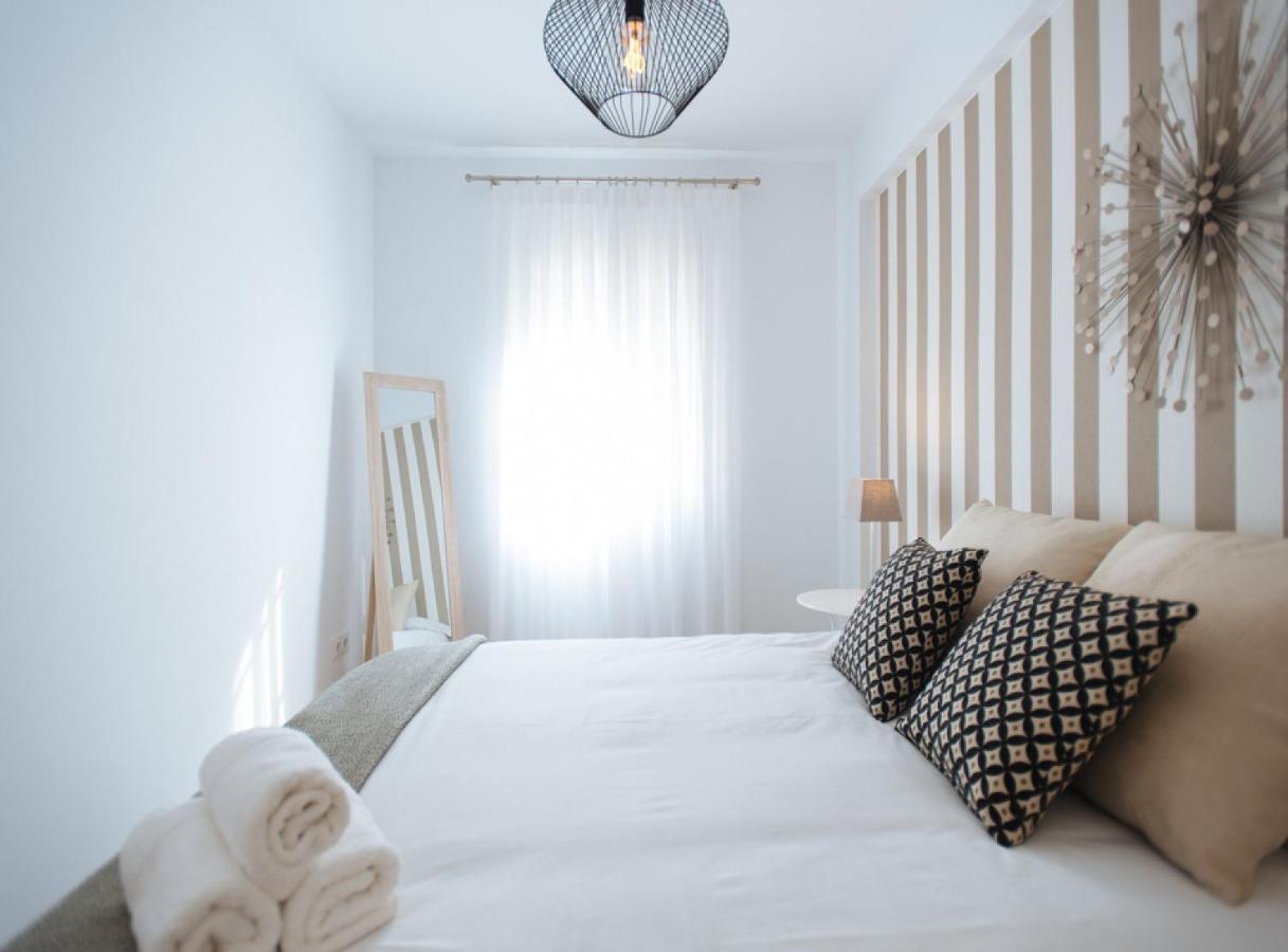 Azahares Suite Apartment Séville Extérieur photo