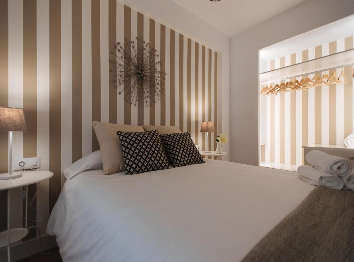 Azahares Suite Apartment Séville Extérieur photo